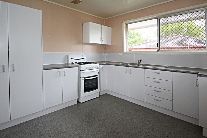 20 Kevin Street, RIVERVIEW QLD 4303, Riverview - Thumbnail 2