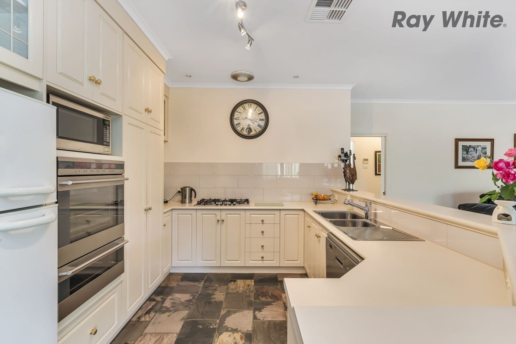 7 Brookland Valley Drive, Woodcroft SA 5162, Woodcroft - Thumbnail 5