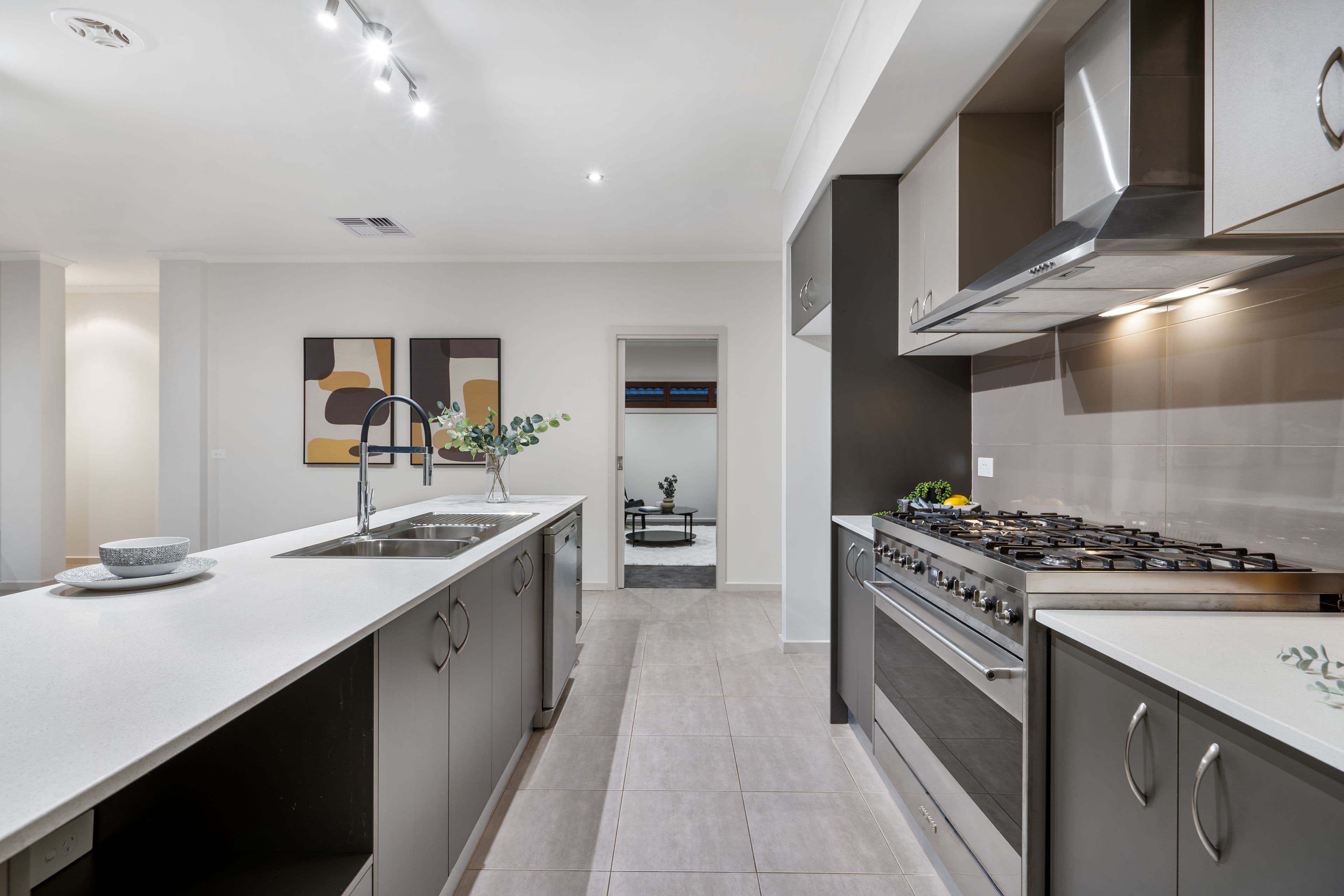 32 Jamieson Link, Caroline Springs VIC 3023, Caroline Springs - Thumbnail 3