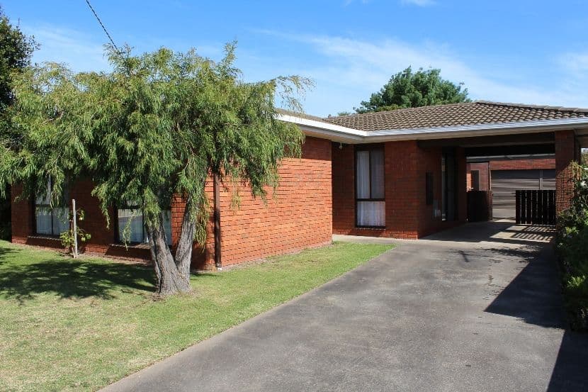 1 Chamberlain Court, HAMILTON VIC 3300, Hamilton - Image 1