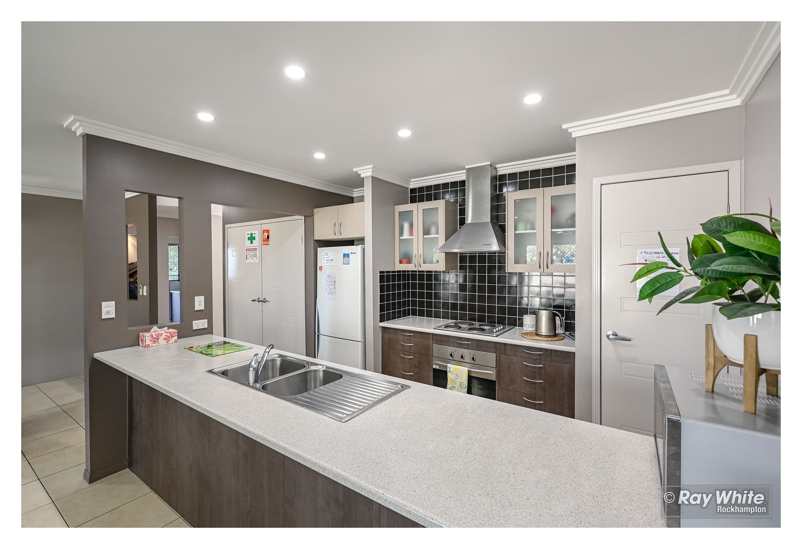 15 Parkside Place, Norman Gardens QLD 4701, Norman Gardens - Thumbnail 4