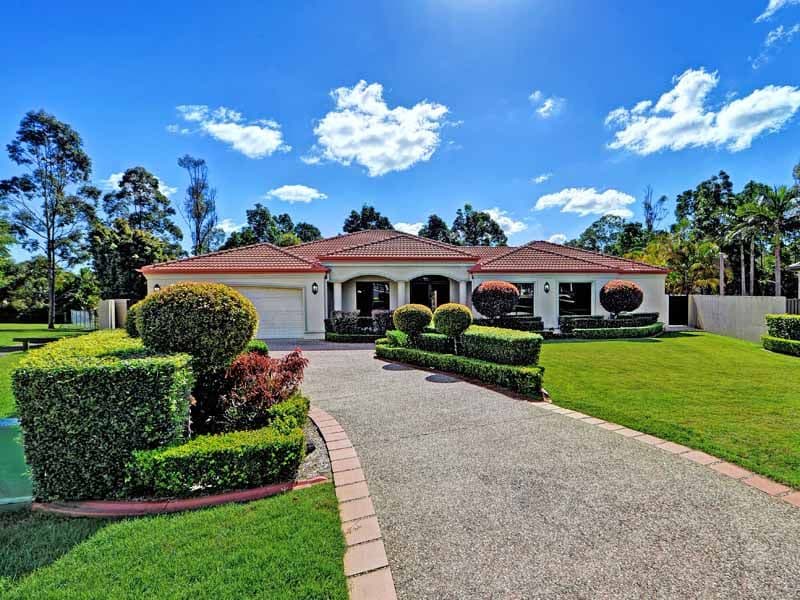 26 Hazel Court, ARUNDEL QLD 4214, Arundel - Image 1