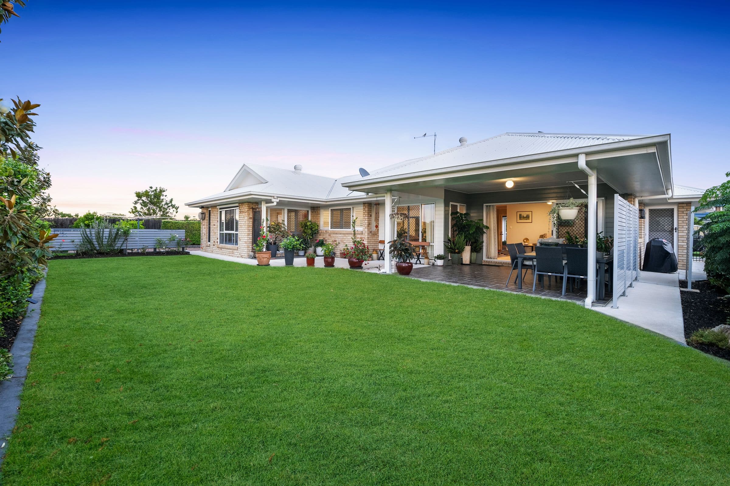 18 Rawlins Crescent, North Lakes QLD 4509, North Lakes - Thumbnail 2