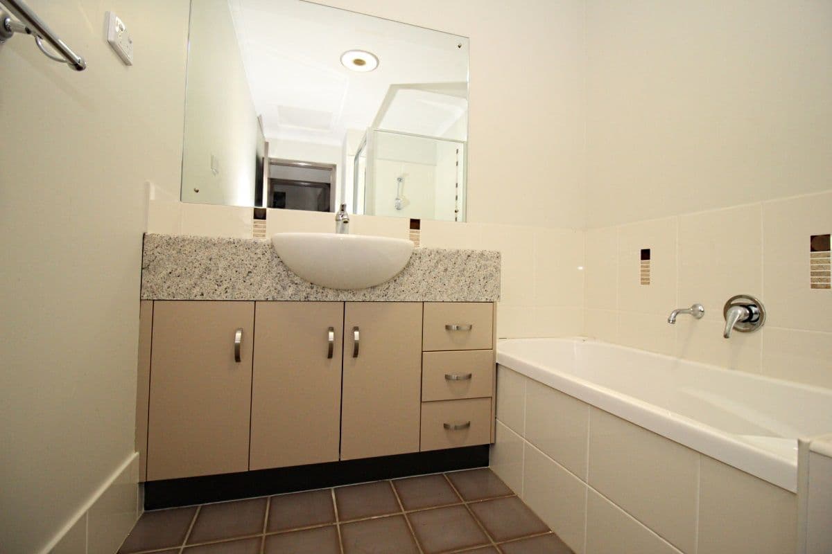 91 Borilla Street, Emerald QLD 4720, Emerald - Thumbnail 8