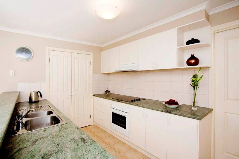 34 Cranbourne Drive, CORIO VIC 3214, Corio - Thumbnail 2