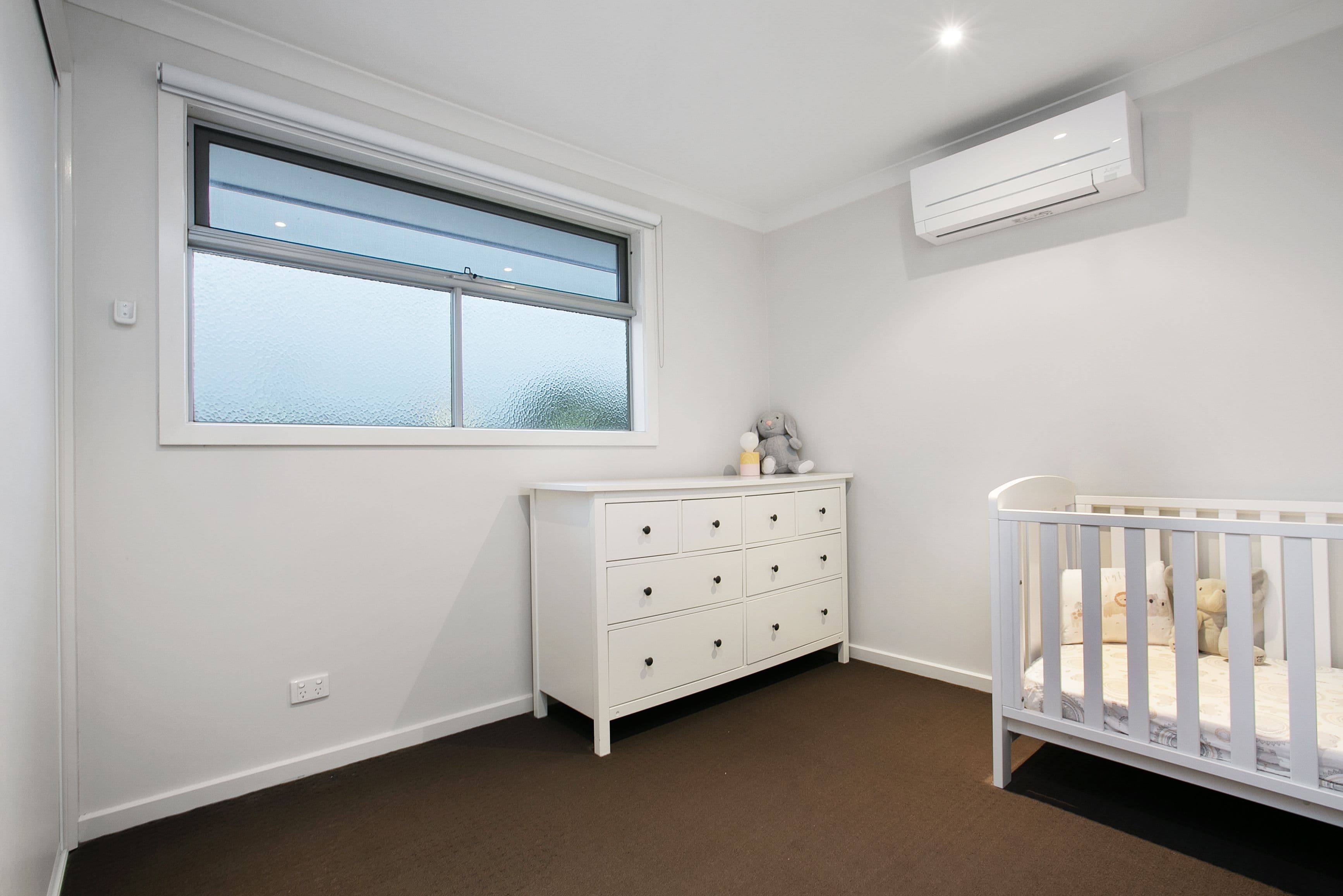 4 Leamington Street, Reservoir VIC 3073, Reservoir - Thumbnail 6