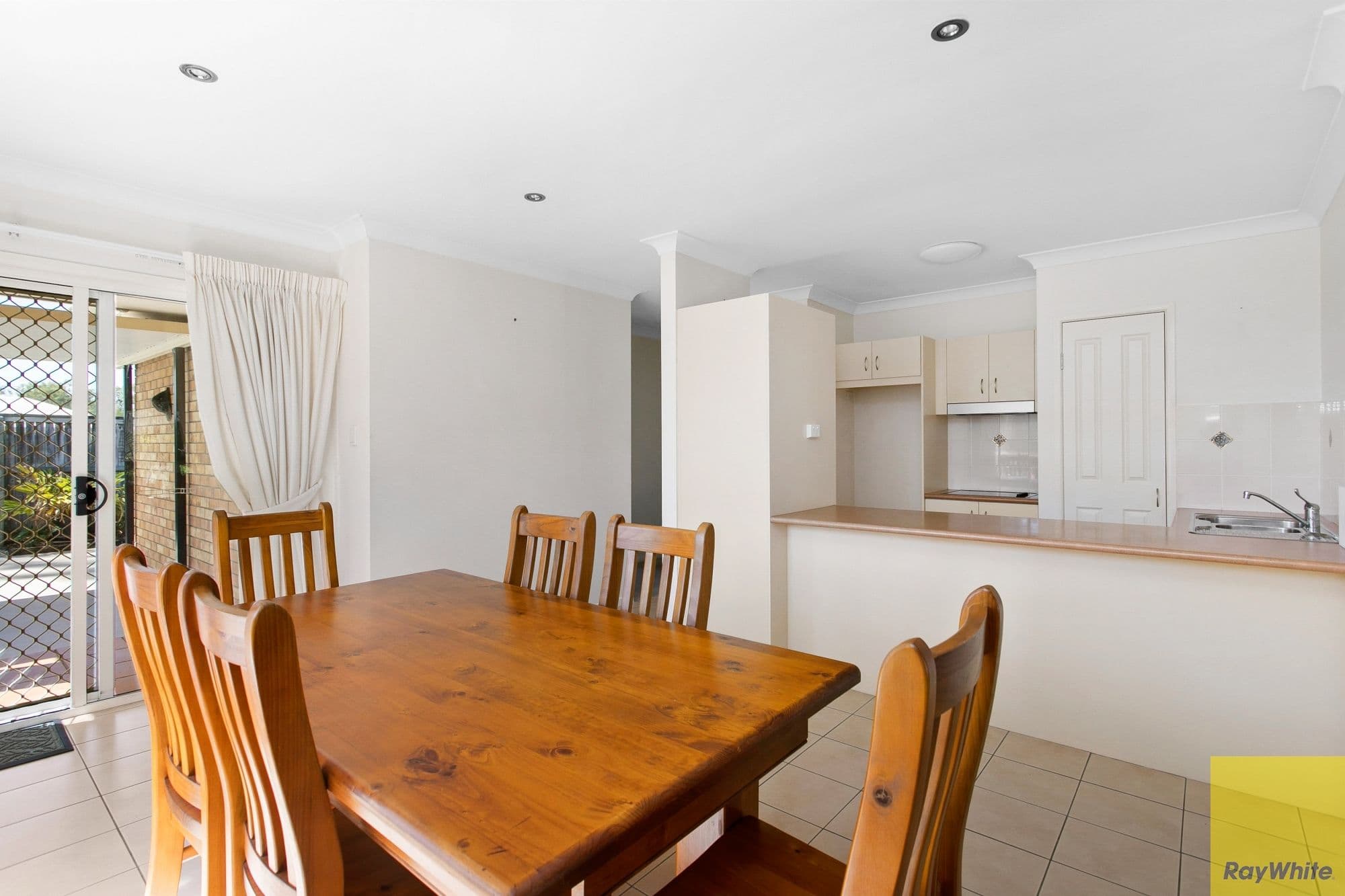 7 Ronald Avenue, Altona North - Thumbnail 2