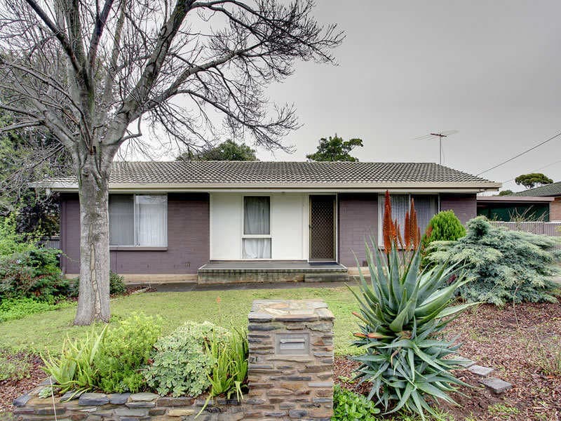 11 Oliver Street, Christie Downs - Image 1