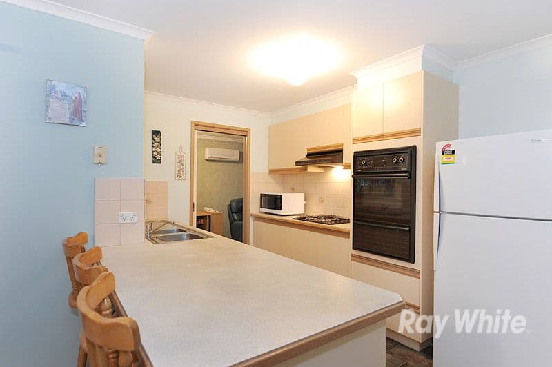 5 Lexcen Close, BERWICK VIC 3806, Berwick - Thumbnail 4