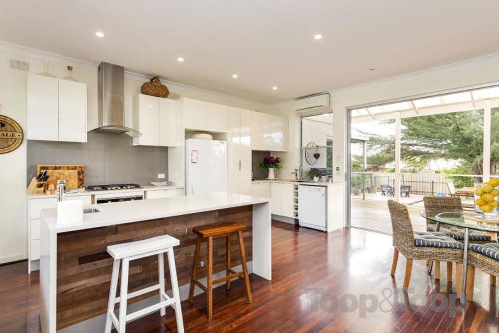 35 Savas Road, Rostrevor SA 5073, Rostrevor - Thumbnail 2