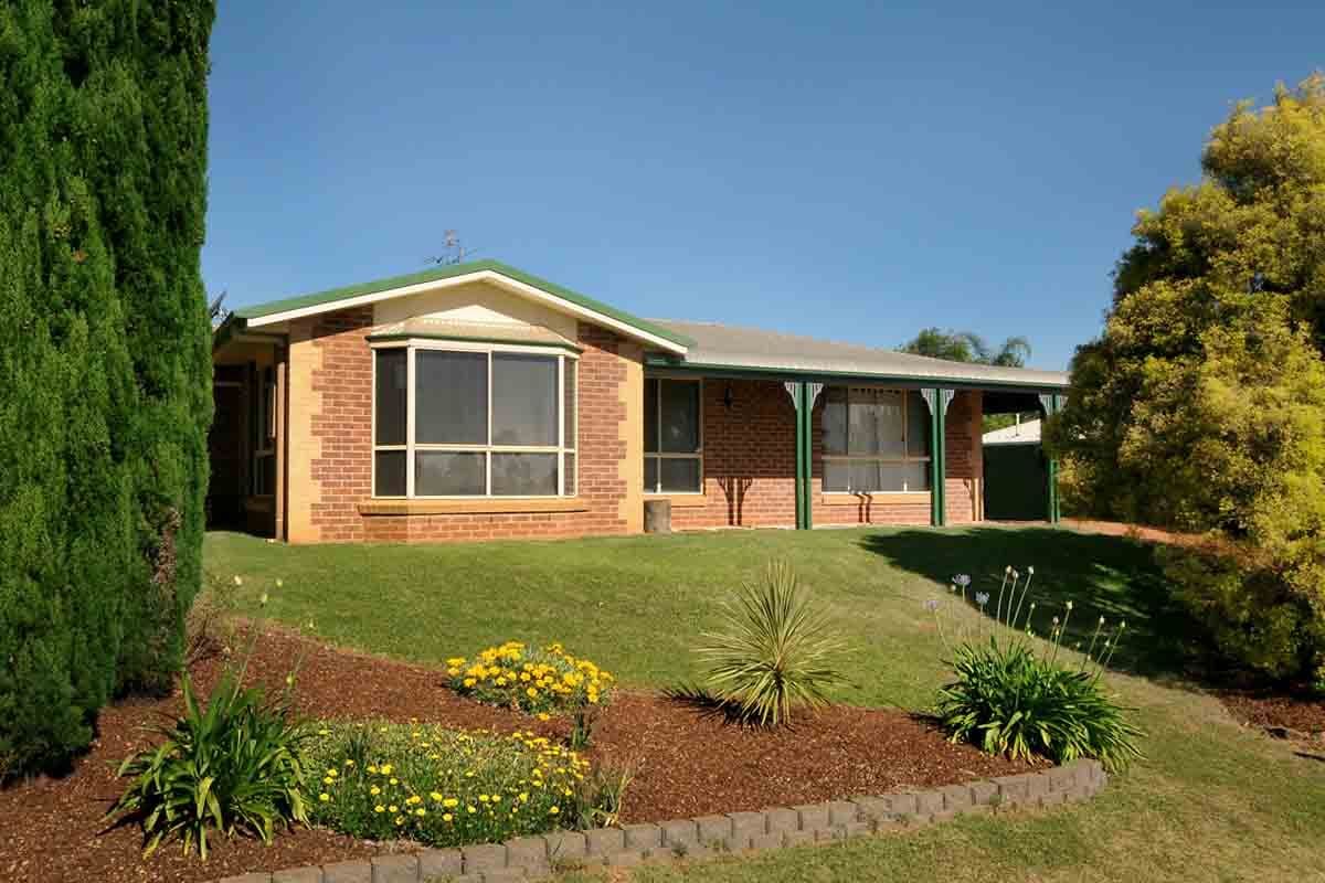 12 Lacebark Court, GLENVALE QLD 4350, Glenvale - Image 1