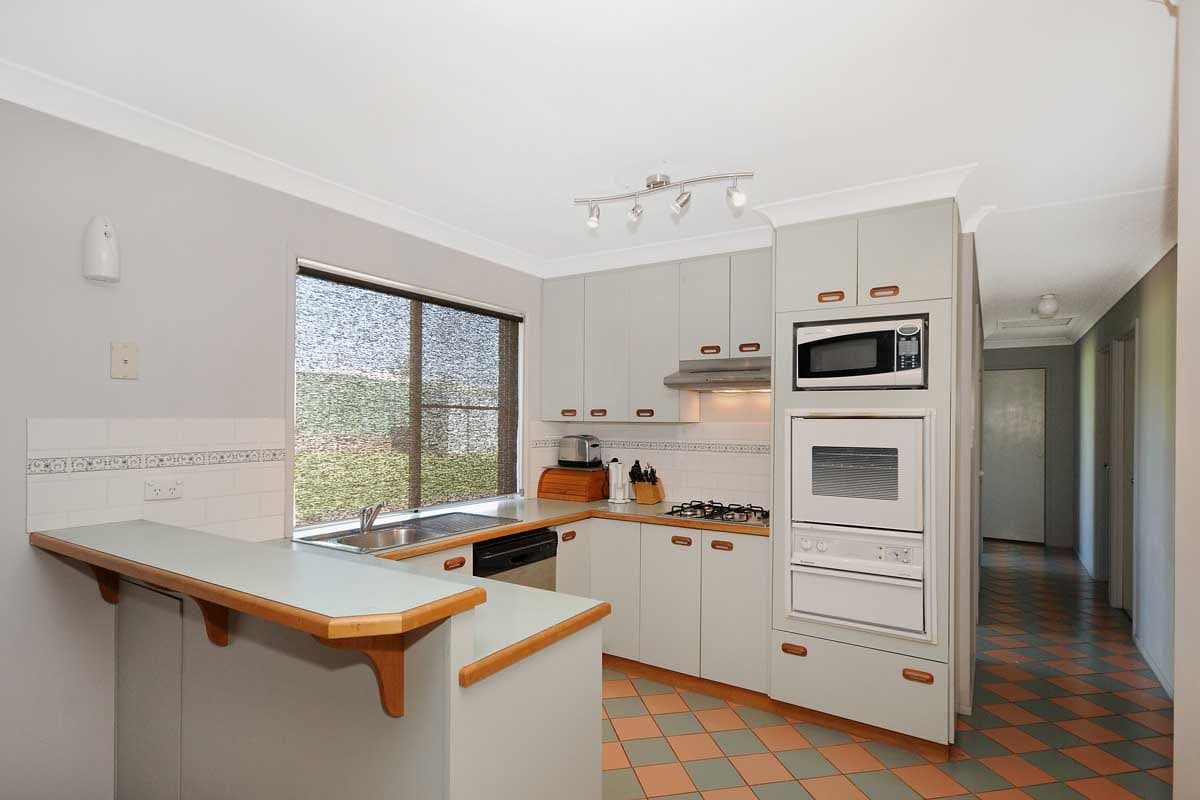 12 Lacebark Court, GLENVALE QLD 4350, Glenvale - Thumbnail 3