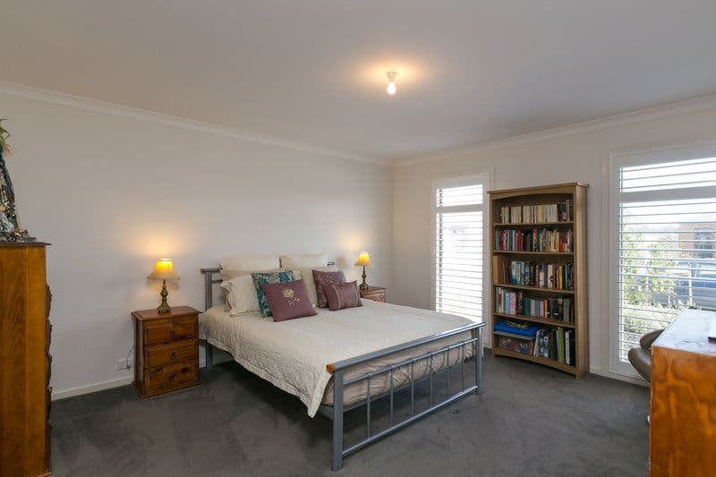 33 Garden Drive, Epsom VIC 3551, Epsom - Thumbnail 2