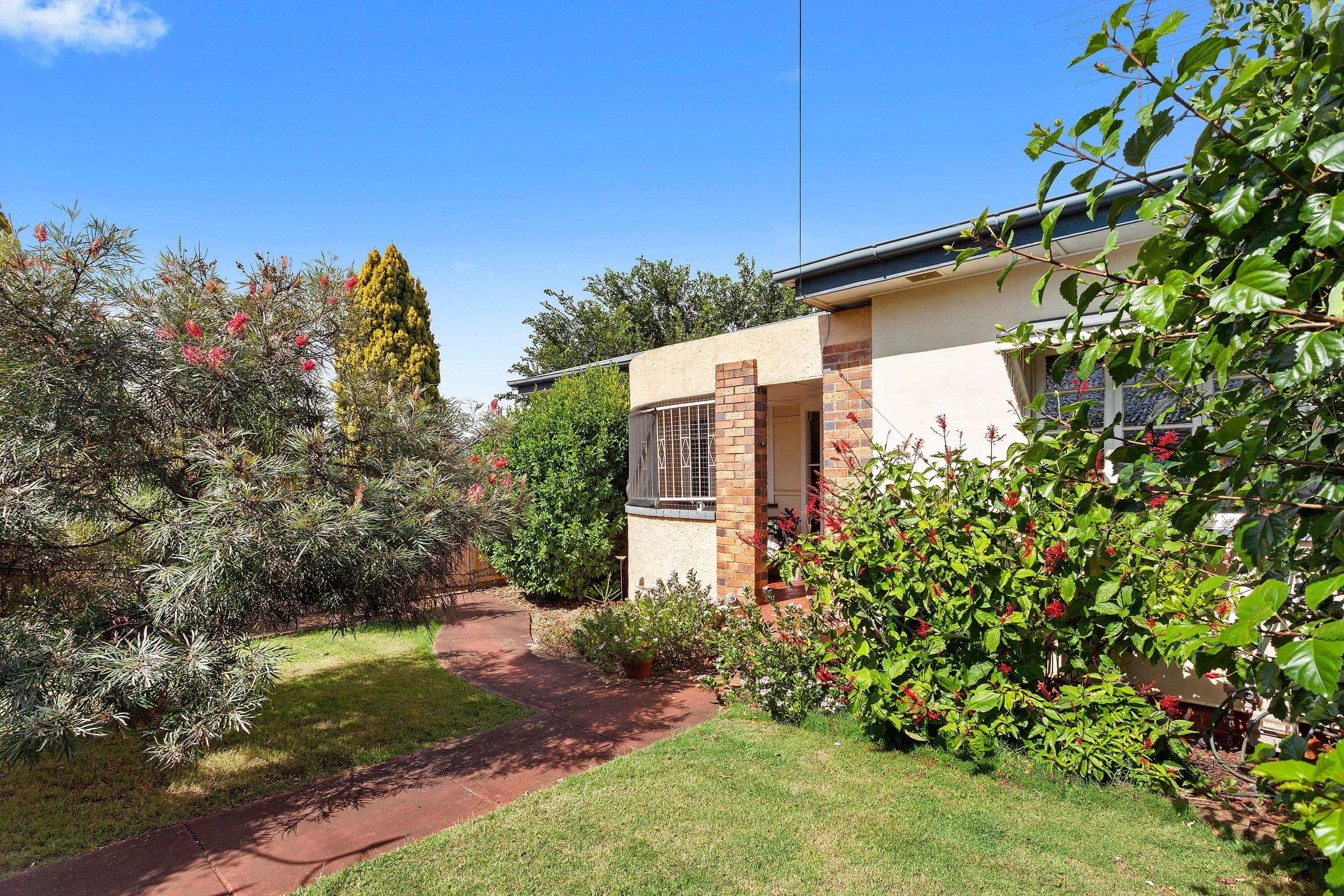 136 Holberton Street, Newtown QLD 4350, Newtown - Thumbnail 2