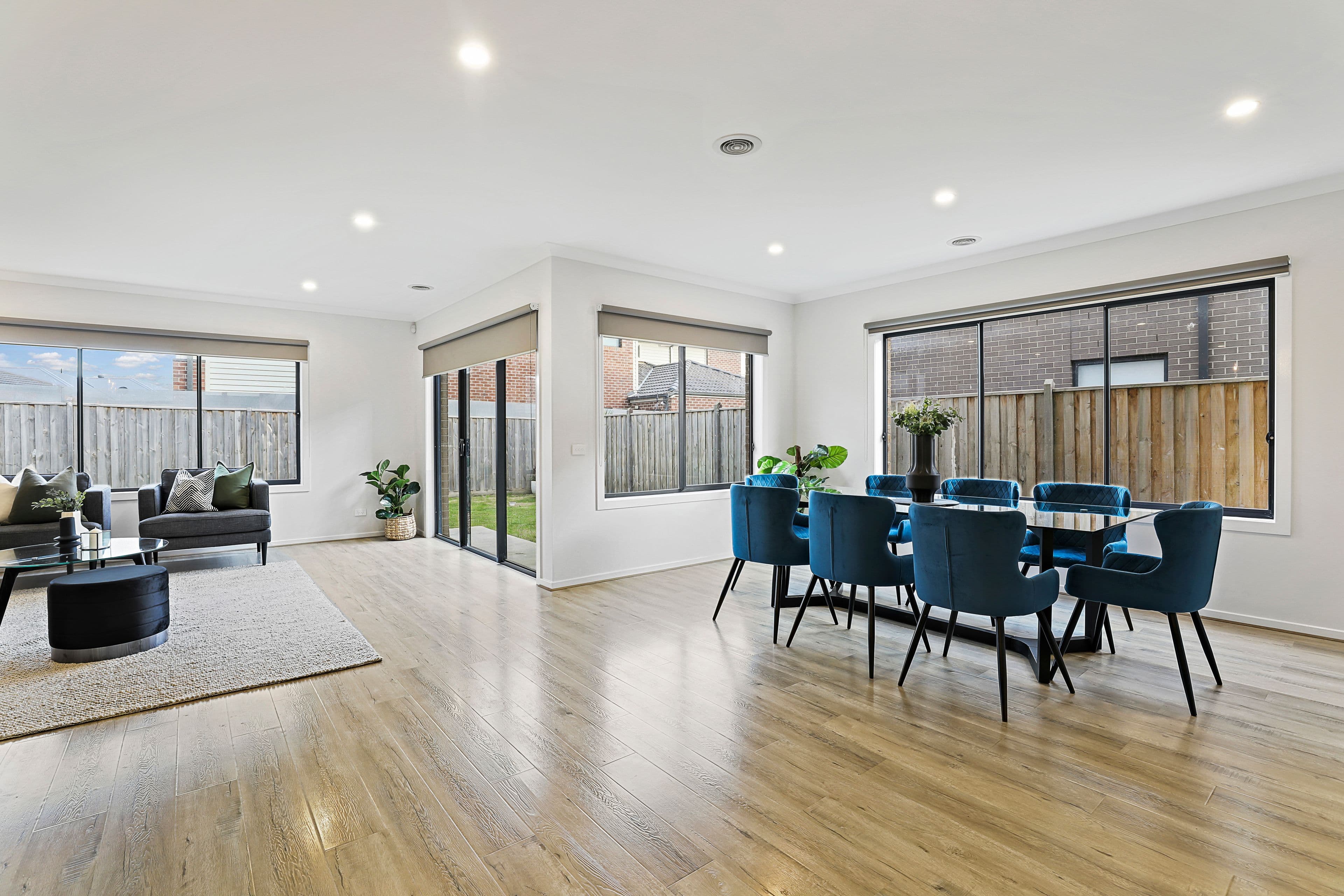 33 Grande Belmond Avenue, Clyde VIC 3978, Clyde - Thumbnail 2