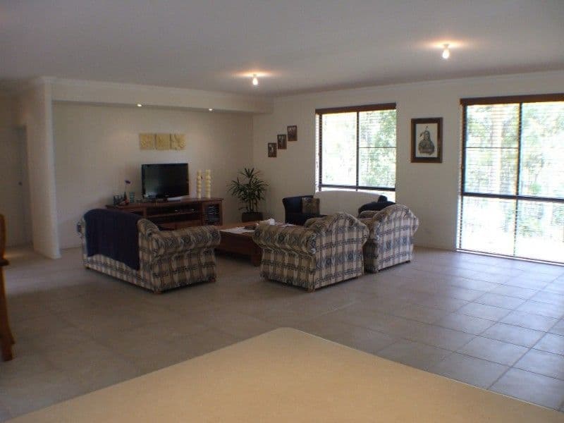 9 Pittas Place, WILLOW VALE QLD 4209, Willow Vale - Thumbnail 3