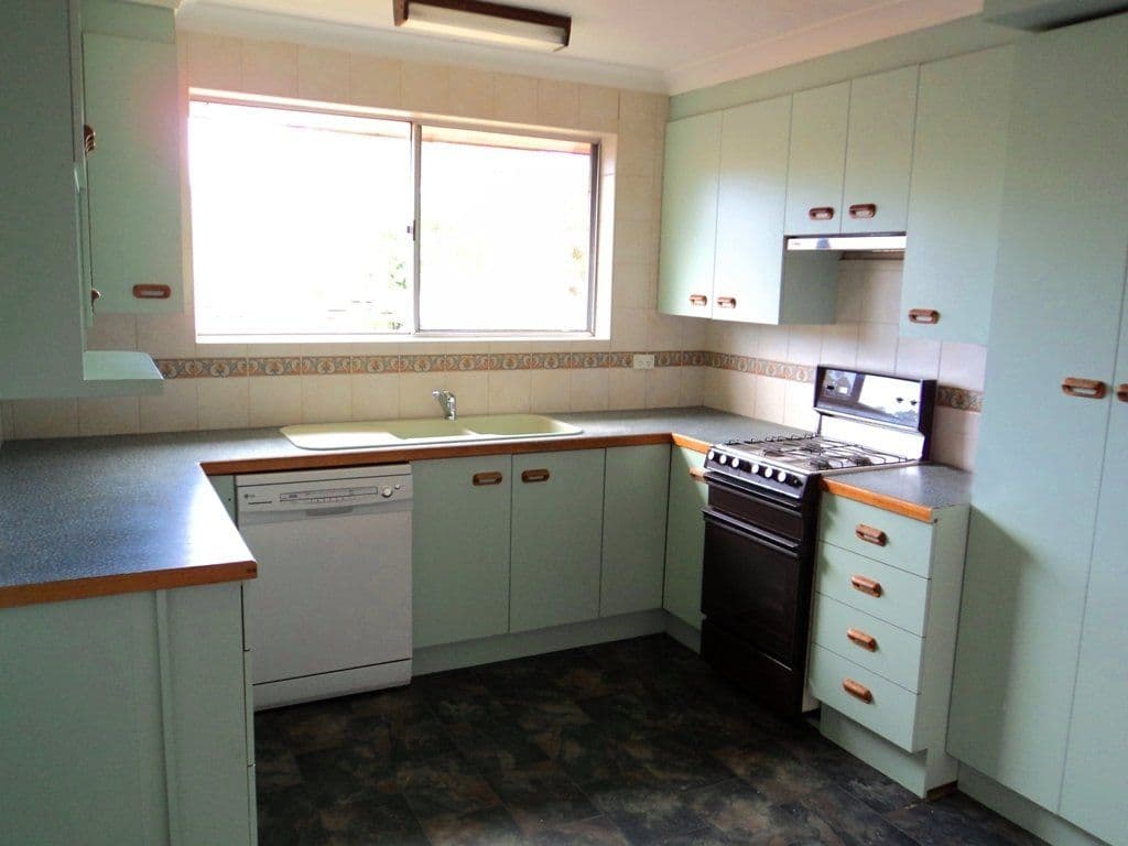 6 Gellatly Avenue, FIGTREE NSW 2525, Figtree - Thumbnail 7