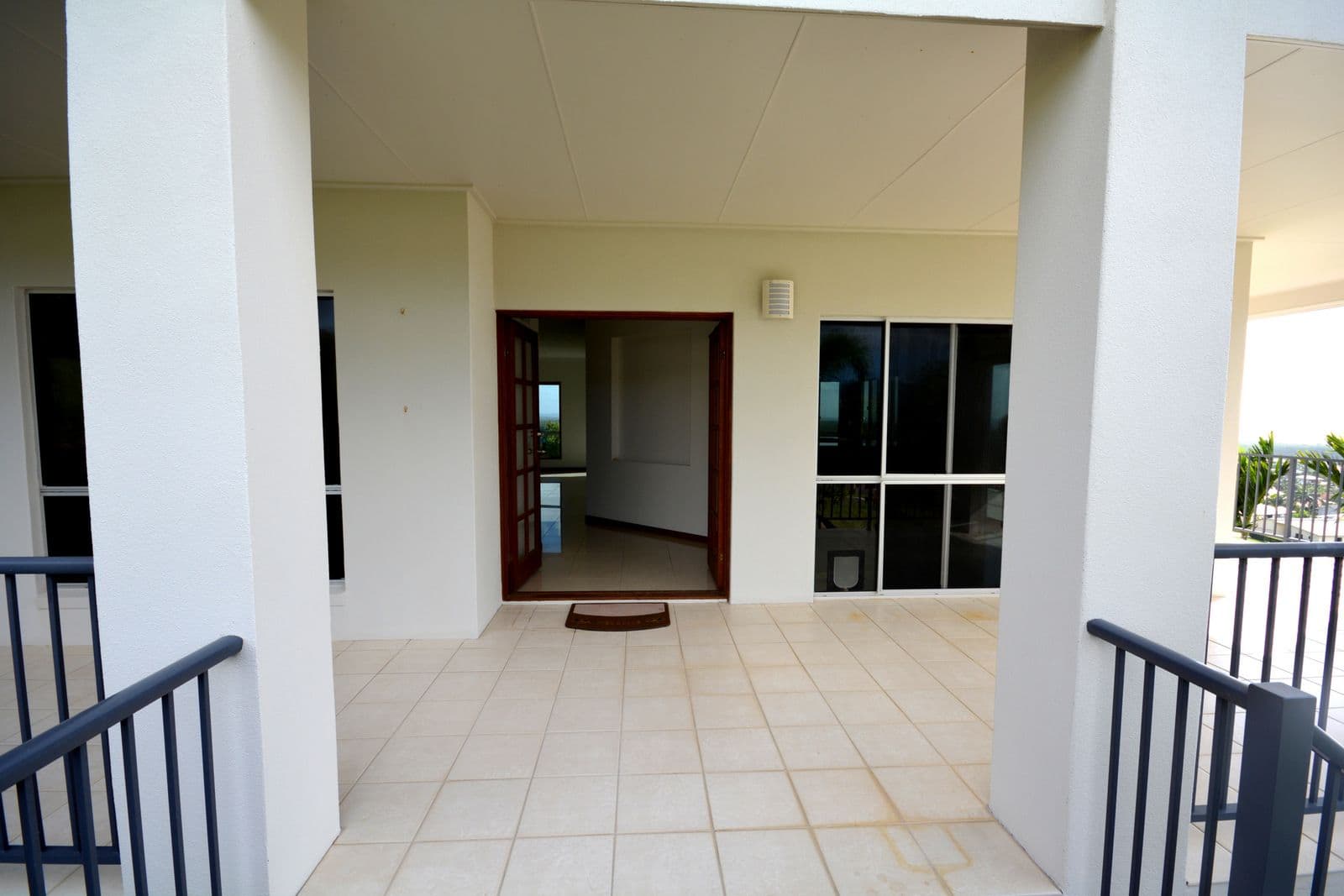 22 Pacific Vista Close, PACIFIC HEIGHTS QLD 4703, Pacific Heights - Thumbnail 4