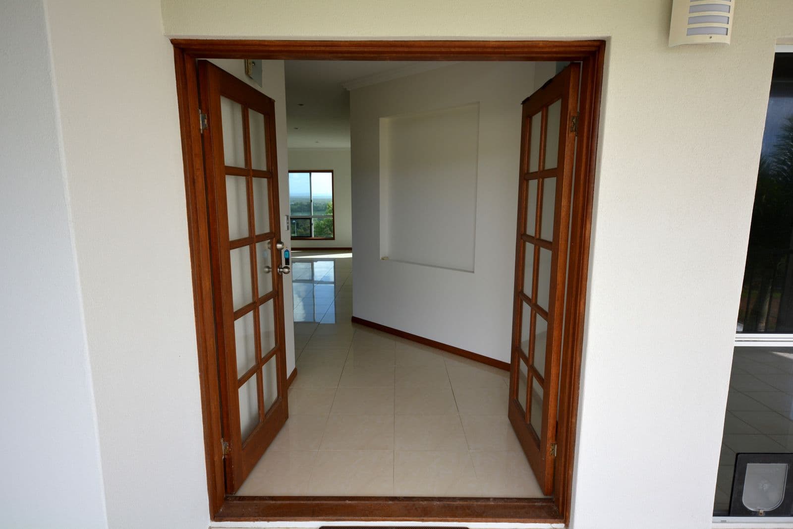 22 Pacific Vista Close, PACIFIC HEIGHTS QLD 4703, Pacific Heights - Thumbnail 5