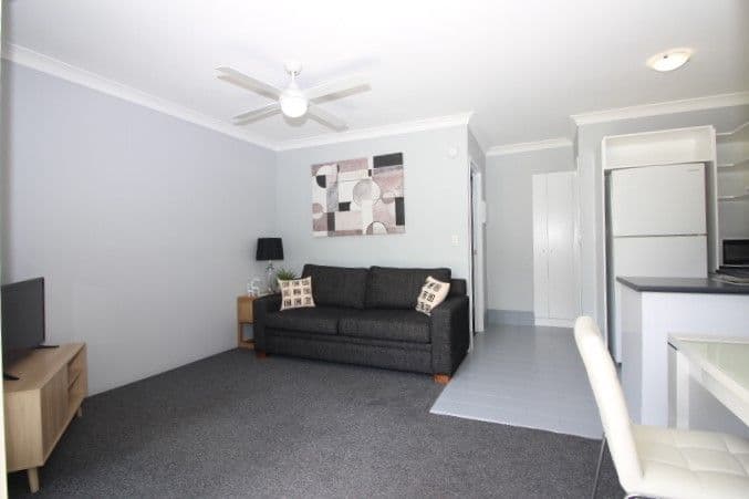 125 Frank Street, Labrador QLD 4215, Labrador - Thumbnail 6