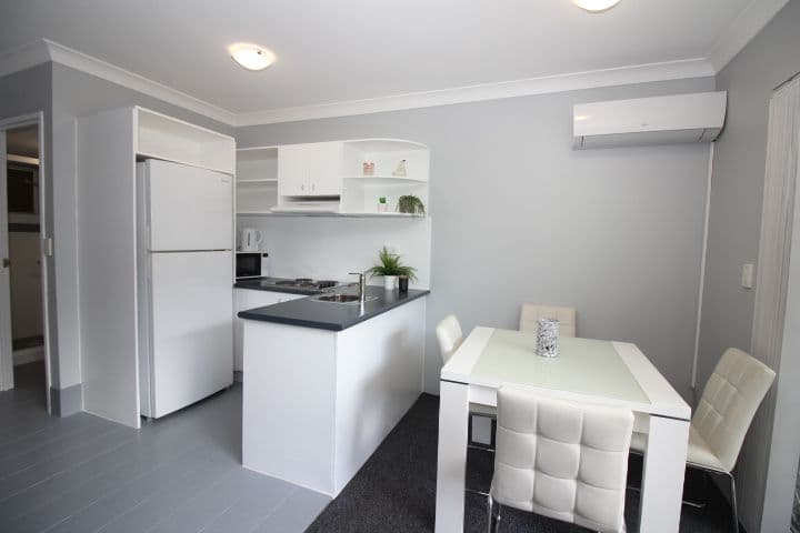 125 Frank Street, Labrador QLD 4215, Labrador - Thumbnail 7