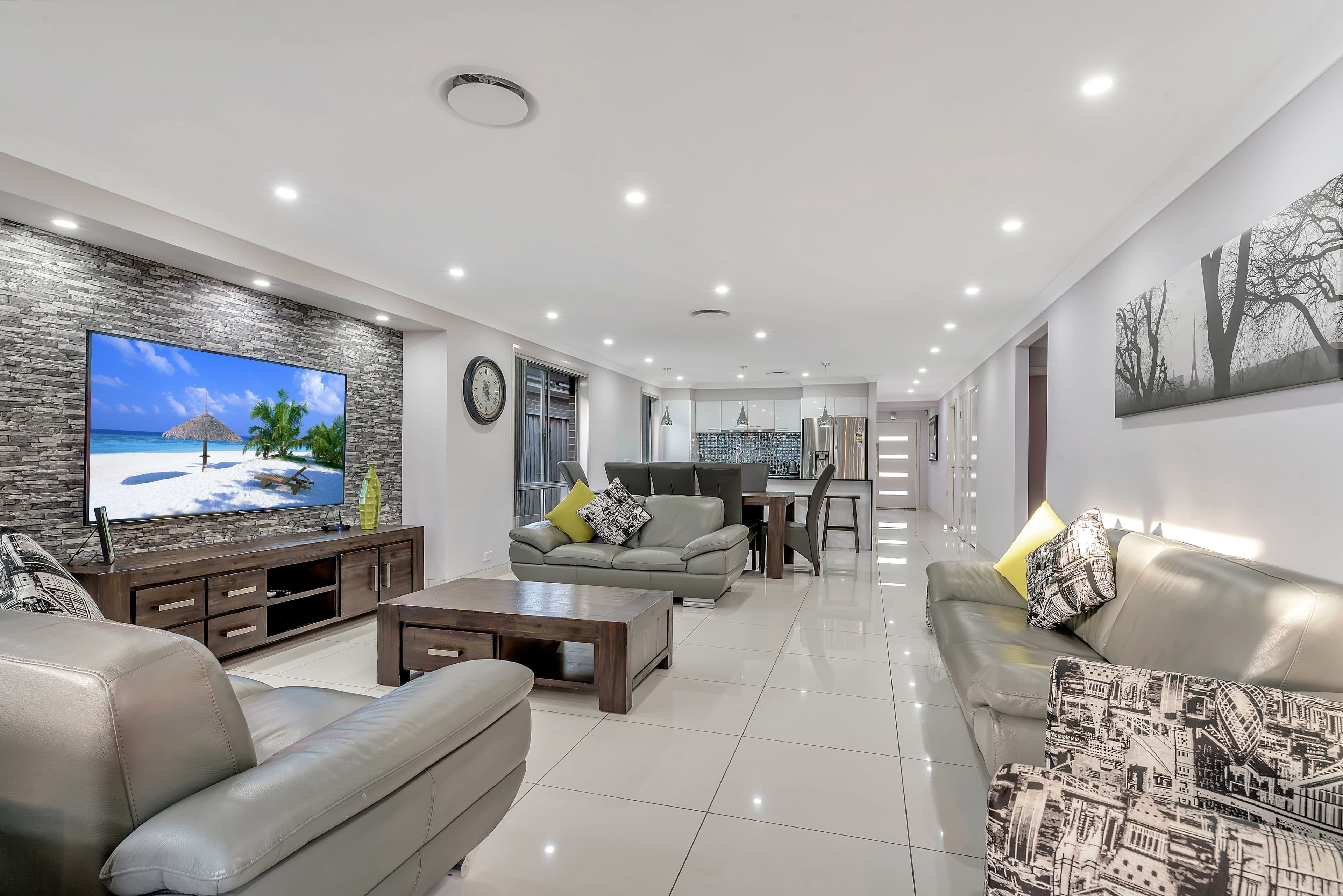 99 Regentville Drive, Elizabeth Hills - Thumbnail 2