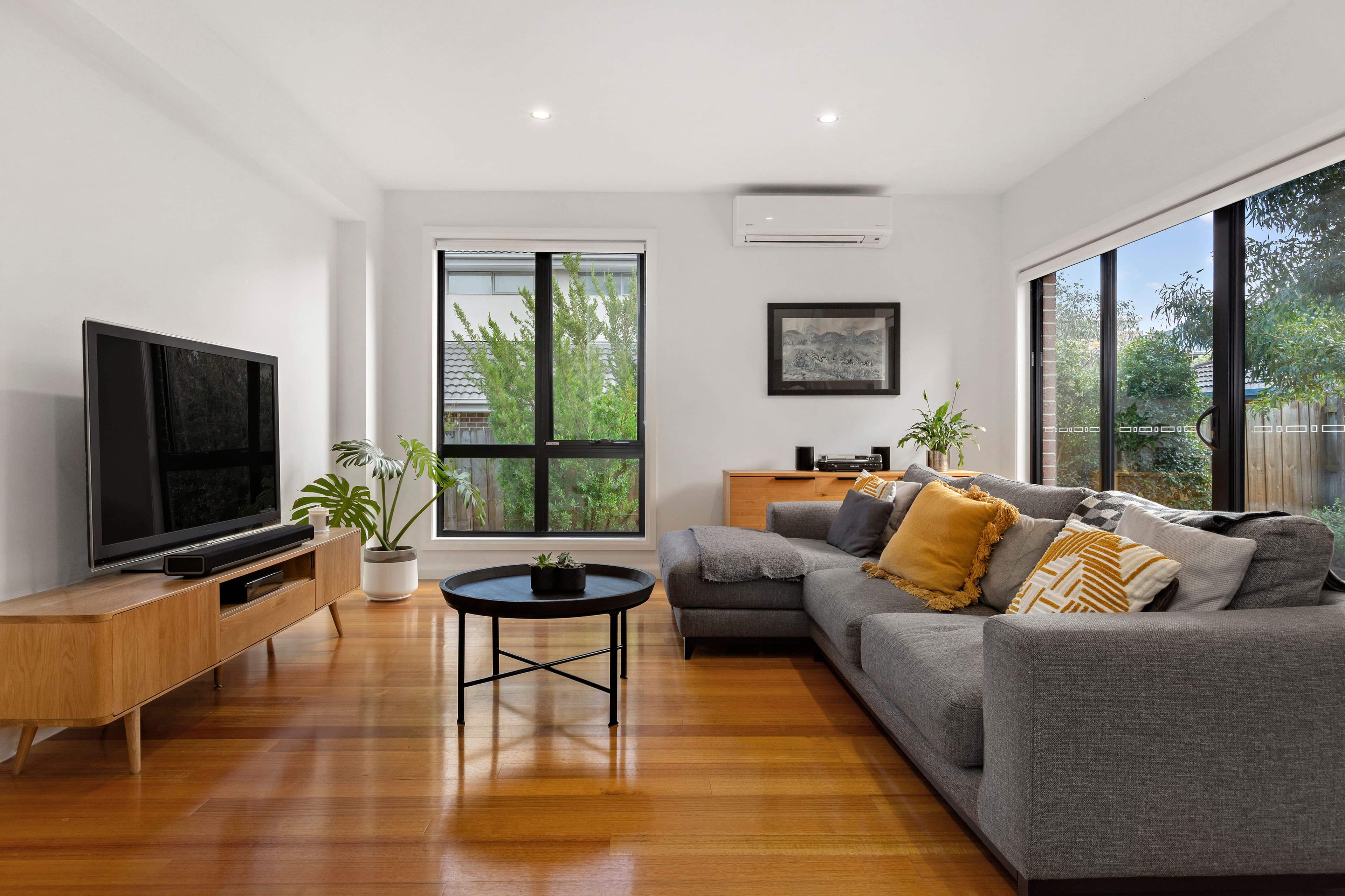 13 Terrigal Street, Chadstone VIC 3148, Chadstone - Thumbnail 2