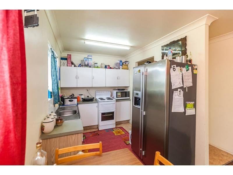 13a Nobbs Street, Berserker QLD 4701, Berserker - Thumbnail 2