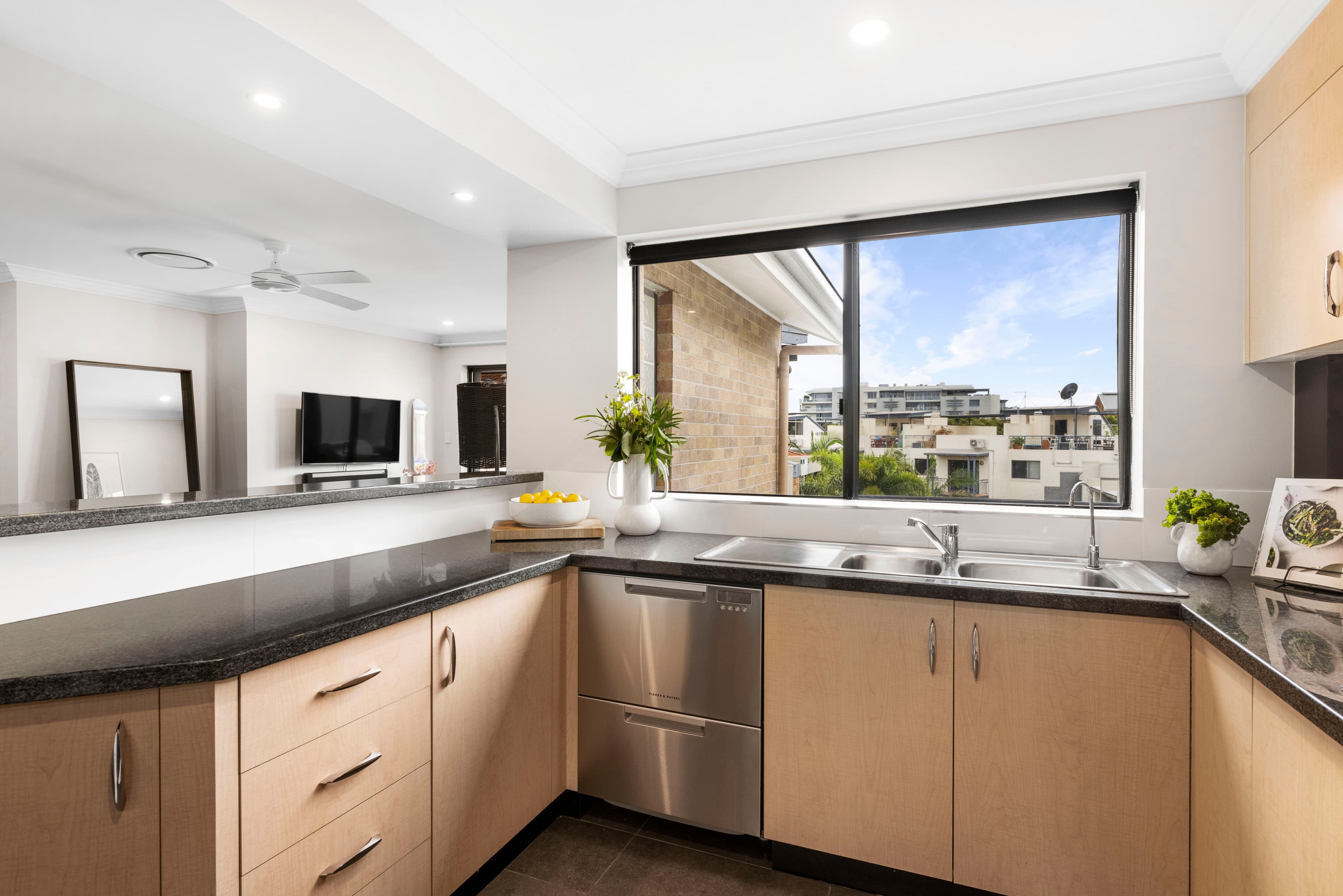 19 Dixon Street, New Farm QLD 4005, New Farm - Thumbnail 2