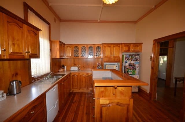 32 Jonathon Street, CLARE SA 5453, Clare - Thumbnail 3
