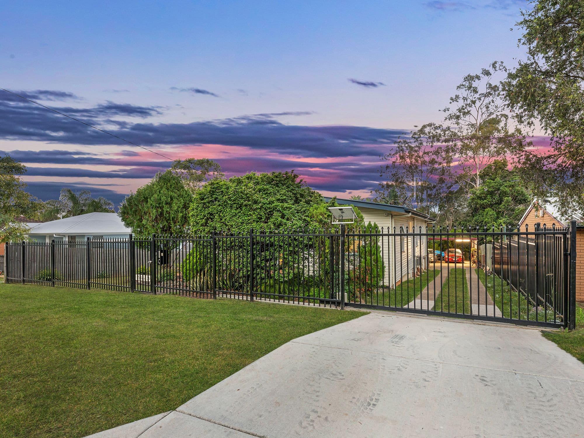8 William Street, Blackstone QLD 4304, Blackstone - Thumbnail 3