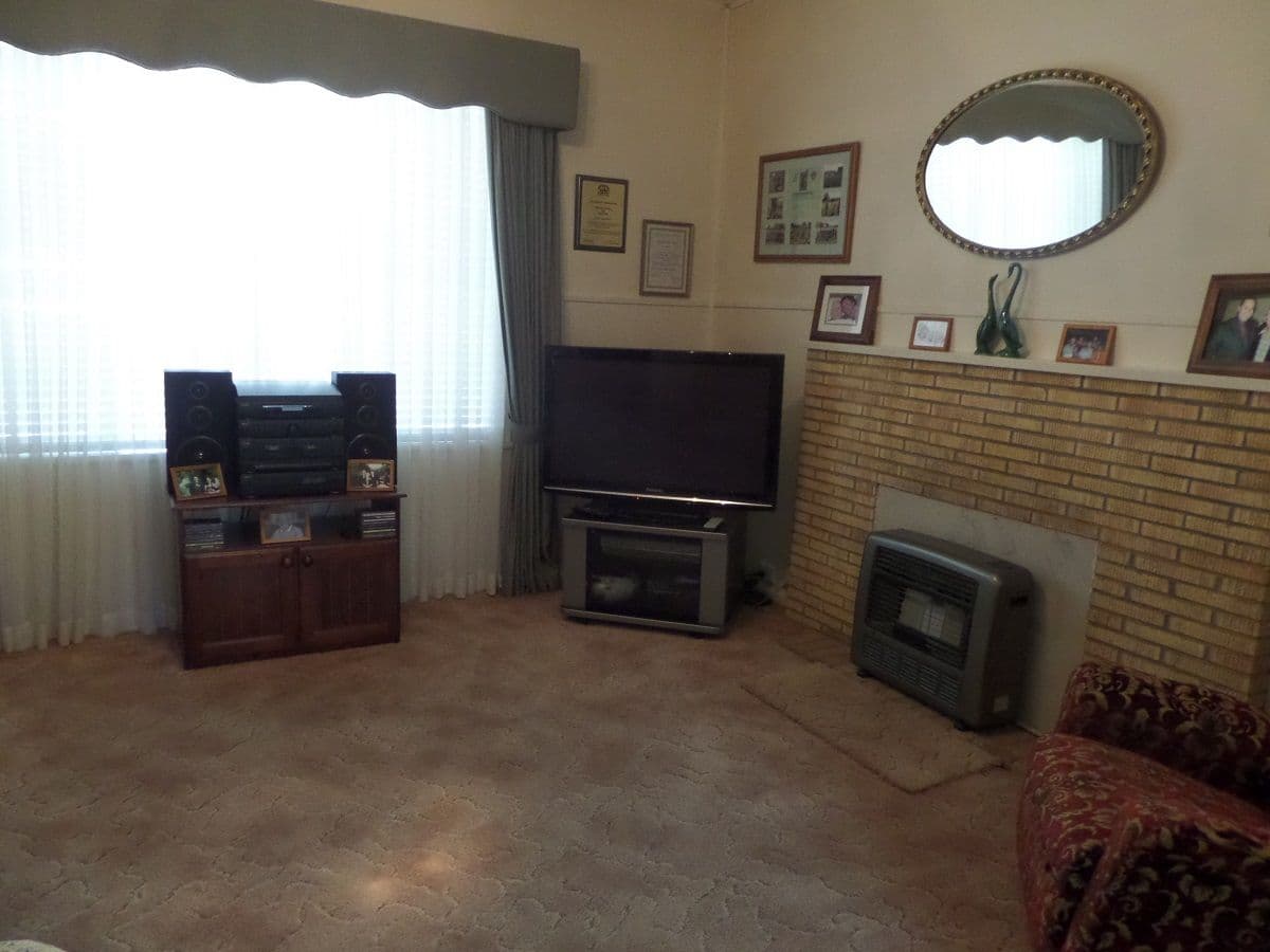 33 Ferrier Street, Narrandera - Thumbnail 8