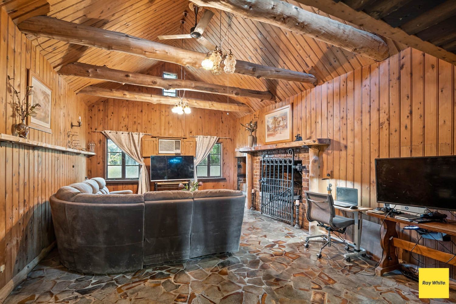 8 Hill Street, Esk QLD 4312, Esk - Thumbnail 5