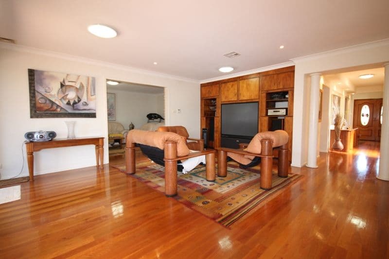 2 Namoi Court, WATTLE GROVE NSW 2173, Wattle Grove - Thumbnail 4