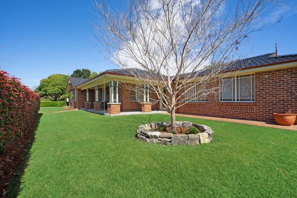 16 Singleton Avenue, Thornton NSW 2322, Thornton - Thumbnail 2