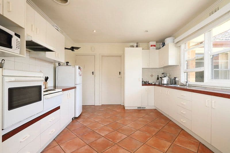 19  Crosbie Road, MURRUMBEENA VIC 3163, Murrumbeena - Thumbnail 3