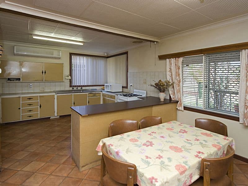 9 Alvah Street, ST JAMES WA 6102, St James - Thumbnail 5