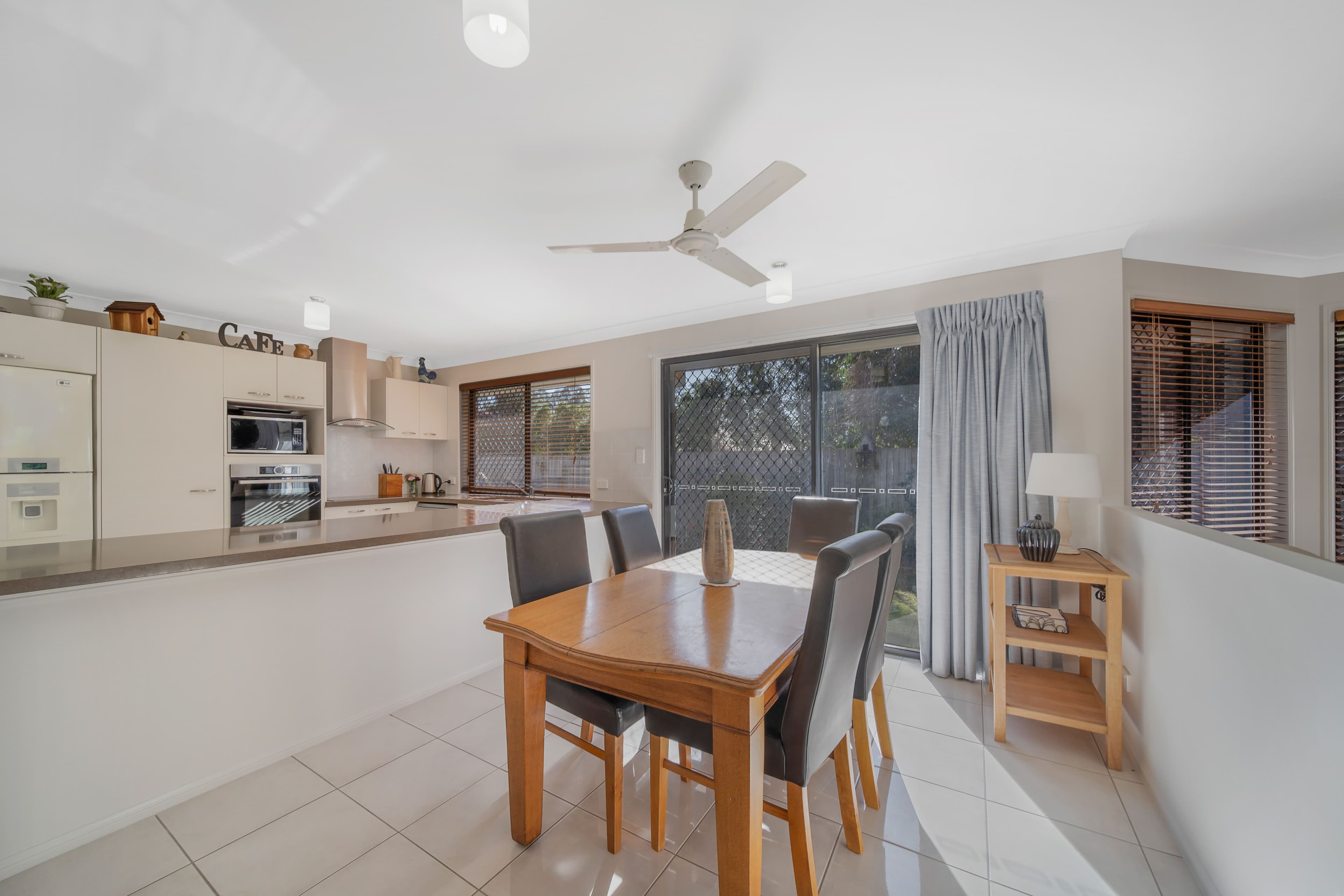 3 Vernon Place, Edens Landing QLD 4207, Edens Landing - Thumbnail 2