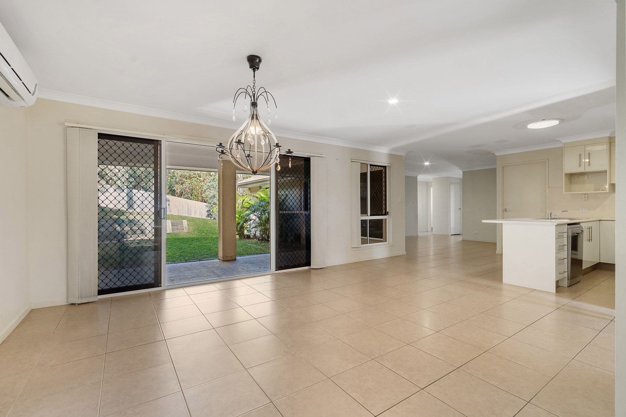 86 Woodlands Boulevard, Waterford QLD 4133, Waterford - Thumbnail 4