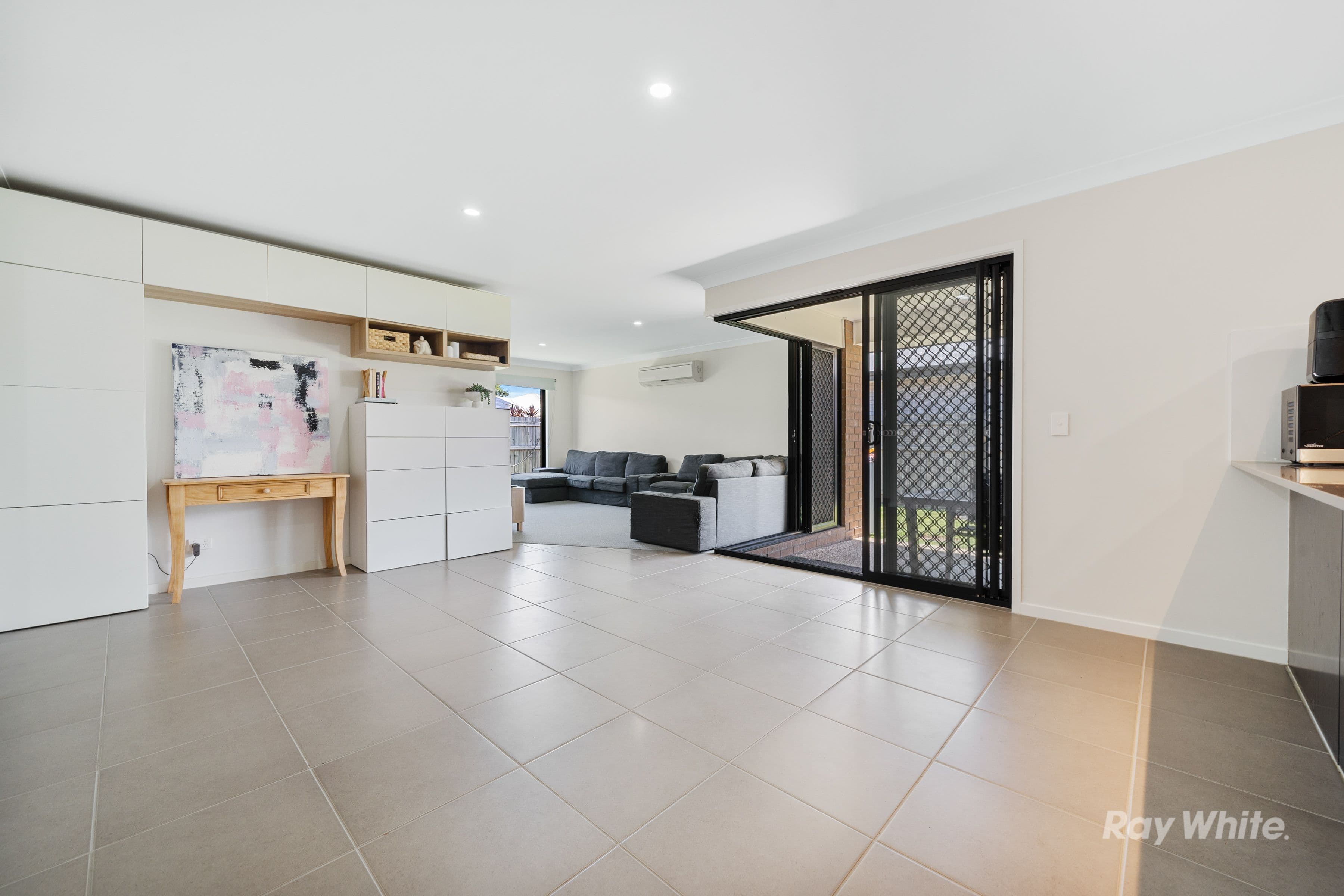 29 South Quarter Drive, Loganlea QLD 4131, Loganlea - Thumbnail 3