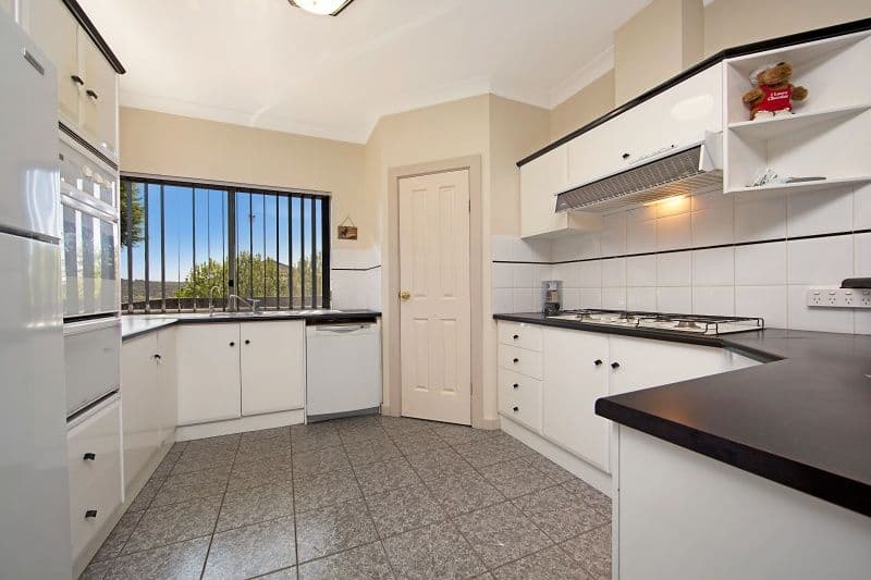 24 Holbrook Crescent, GREENWITH SA 5125, Greenwith - Thumbnail 3