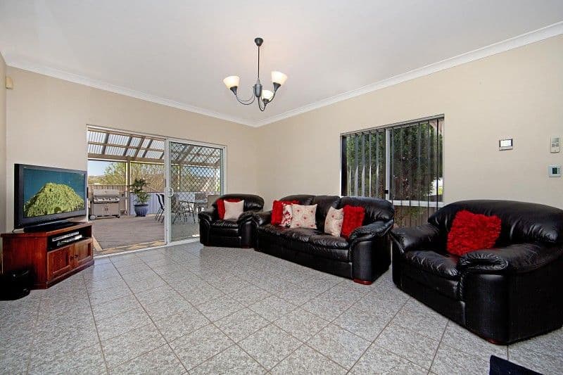 24 Holbrook Crescent, GREENWITH SA 5125, Greenwith - Thumbnail 5
