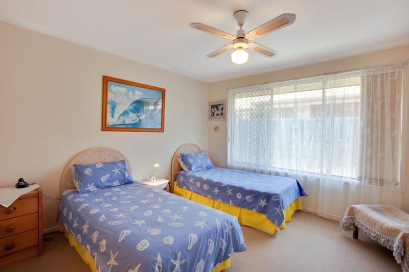 26 Drake Avenue, PARADISE POINT QLD 4216, Paradise Point - Thumbnail 5