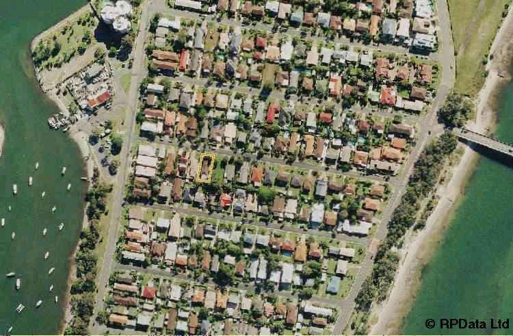26 Drake Avenue, PARADISE POINT QLD 4216, Paradise Point - Thumbnail 7