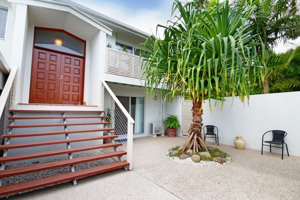 20 Poinsettia Avenue, MOOLOOLABA QLD 4557, Mooloolaba - Thumbnail 3