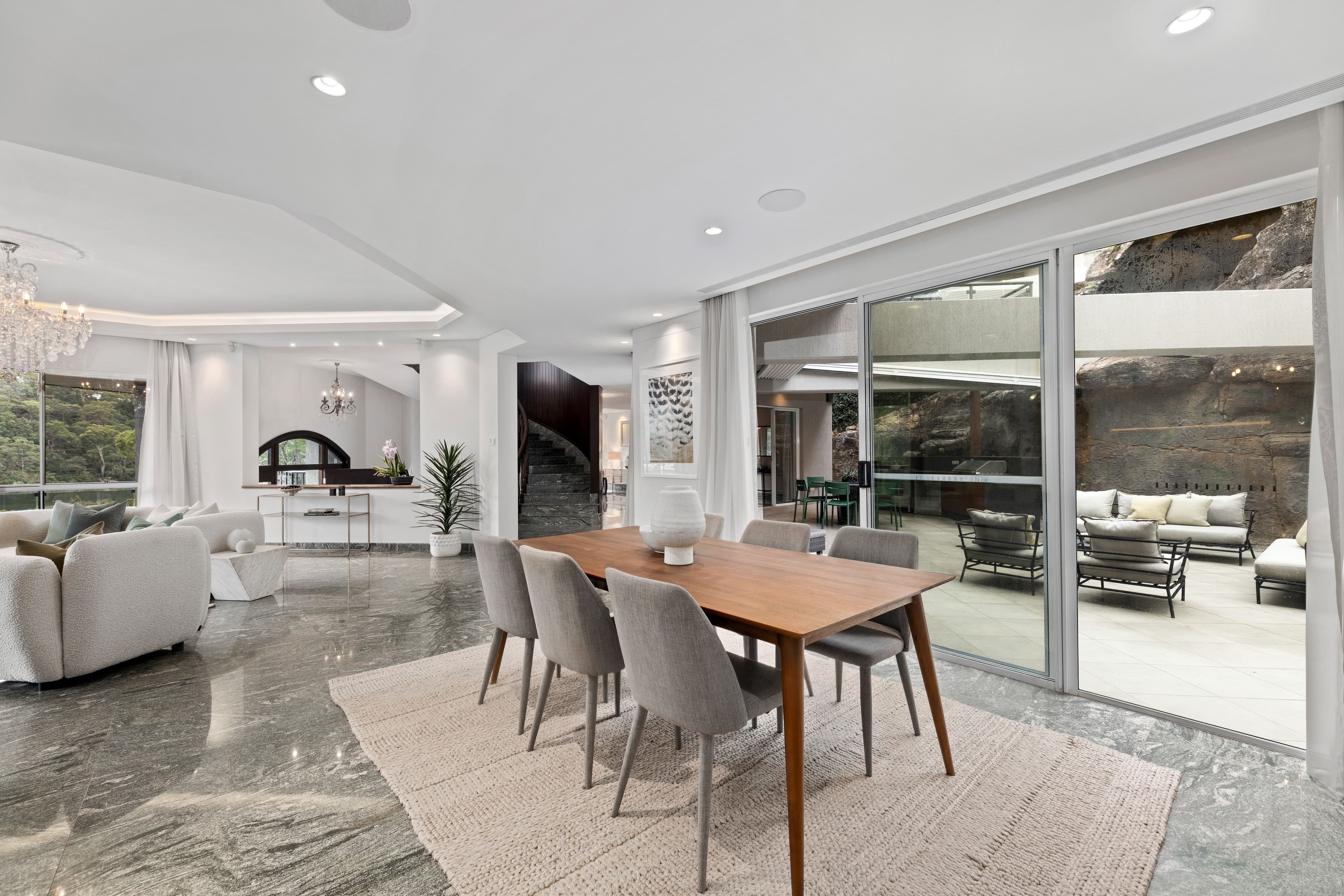 76 Griffin Parade, Illawong NSW 2234, Illawong - Thumbnail 5