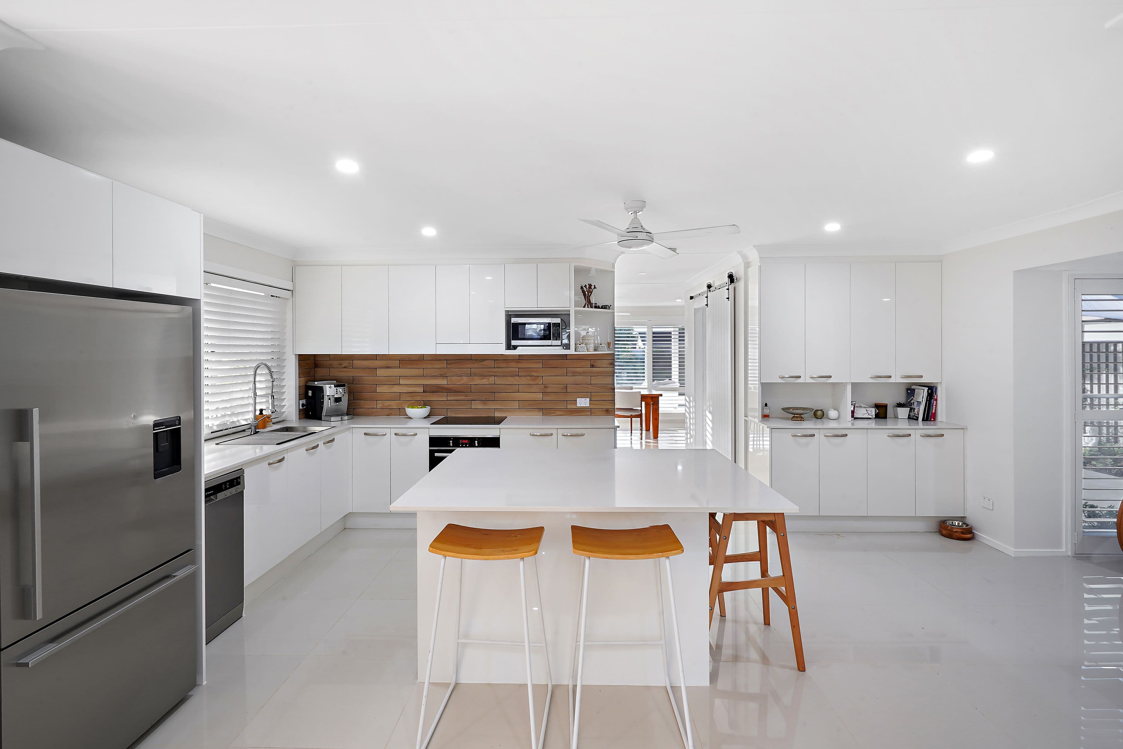 11 Platypus Avenue, Sorrento QLD 4217, Sorrento - Thumbnail 7