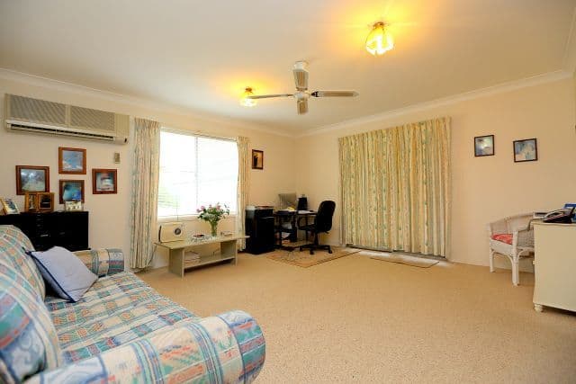 12 Newland Avenue, Milperra NSW 2214, Milperra - Thumbnail 2