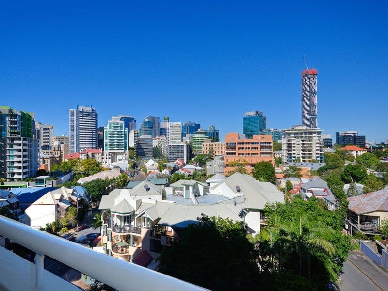 83 LEICHHARDT Street, SPRING HILL QLD 4000, Spring Hill - Thumbnail 2