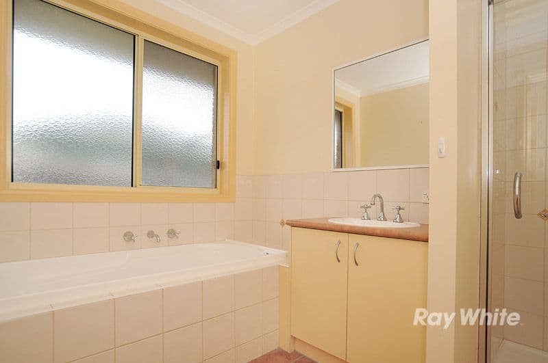 27 Genoa Way, CRANBOURNE VIC 3977, Cranbourne West - Thumbnail 7